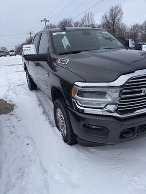 2024 RAM 2500 Laramie Crew Cab 4x4 6'4' Box