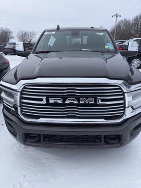 2024 RAM 2500 Laramie Crew Cab 4x4 6'4' Box