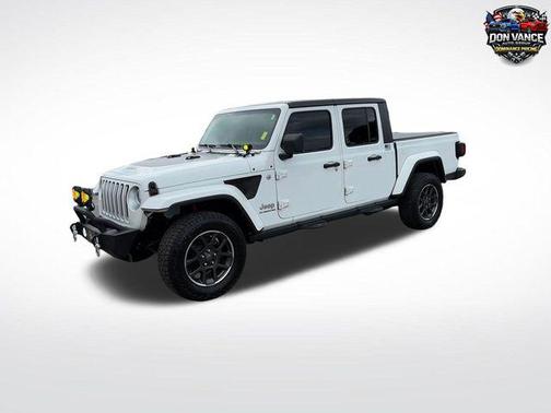Bright White Clearcoat 2021 Jeep Gladiator Overland