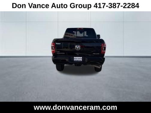 Diamond Black Crystal Pearlcoat 2024 RAM 2500 Laramie Crew Cab 4x4 6'4' Box