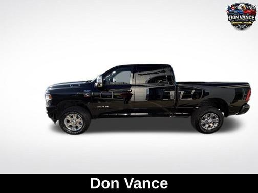 2024 RAM 2500 Laramie Crew Cab 4x4 6'4' Box