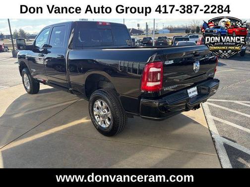 Diamond Black Crystal Pearlcoat 2024 RAM 2500 Laramie Crew Cab 4x4 6'4' Box