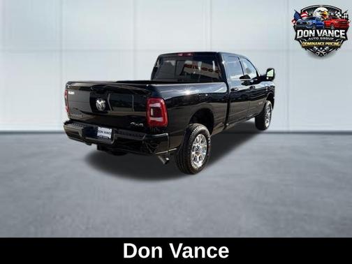 2024 RAM 2500 Laramie Crew Cab 4x4 6'4' Box