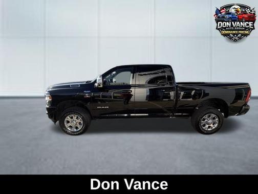 2024 RAM 2500 Laramie Crew Cab 4x4 6'4' Box