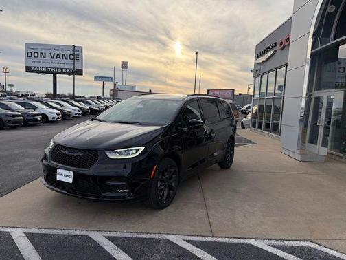 2026 Chrysler Pacifica L