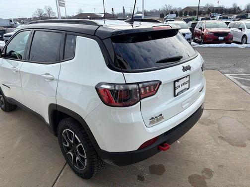 2024 Jeep Compass Trailhawk