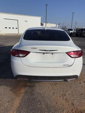2016 Chrysler 200 C