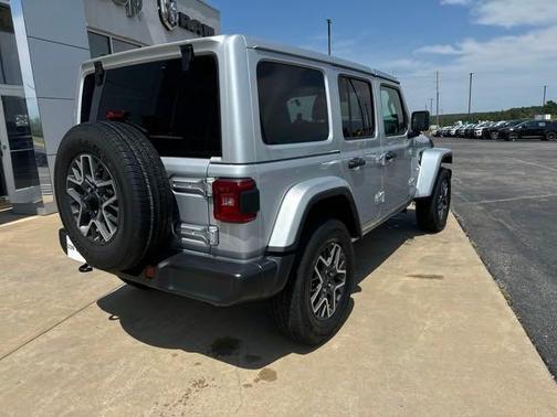 2024 Jeep Wrangler 4-Door Sahara 4x4