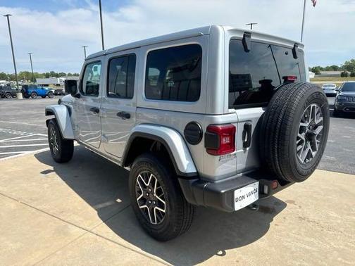 2024 Jeep Wrangler 4-Door Sahara 4x4