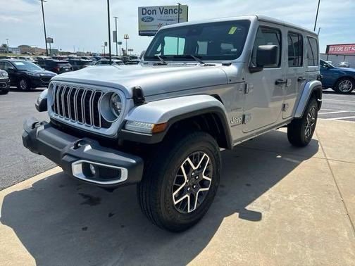2024 Jeep Wrangler 4-Door Sahara 4x4