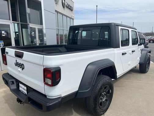 2023 Jeep Gladiator Sport