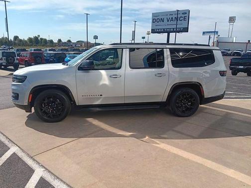 2024 Jeep Wagoneer L Series II Carbide 4x4