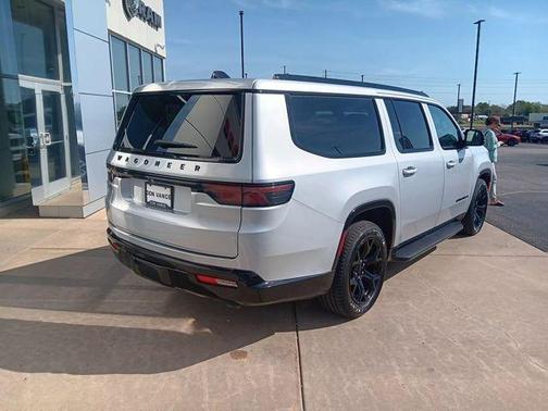 2024 Jeep Wagoneer L Series II Carbide 4x4