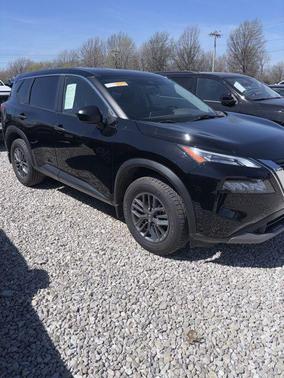 Super Black 2022 Nissan Rogue S
