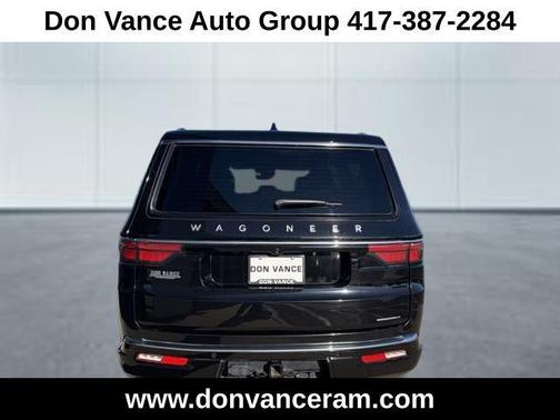 Diamond Black Crystal Pearlcoat 2024 Jeep Wagoneer L Series II 4x4