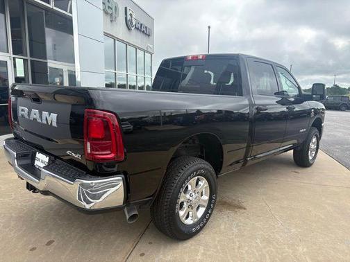 2025 RAM 2500 Big Horn Crew Cab 4x4 6'4' Box