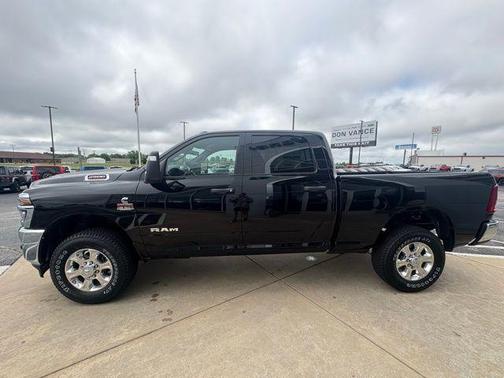 2025 RAM 2500 Big Horn Crew Cab 4x4 6'4' Box