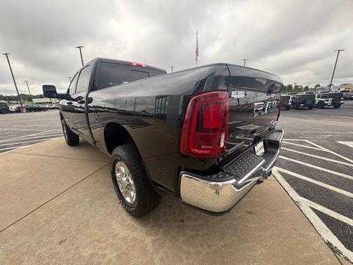 2025 RAM 2500 Big Horn Crew Cab 4x4 6'4' Box