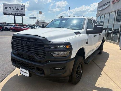 2025 RAM 2500 Tradesman Crew Cab 4x4 6'4' Box