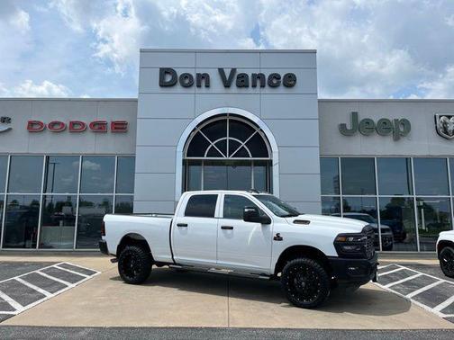 2025 RAM 2500 Tradesman Crew Cab 4x4 6'4' Box