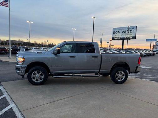 2024 RAM 2500 Big Horn Crew Cab 4x4 6'4' Box