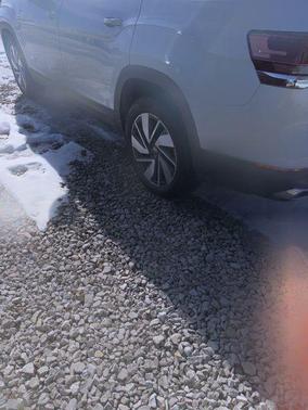 2025 Volkswagen Atlas 2.0T SE w/Technology 4MOTION