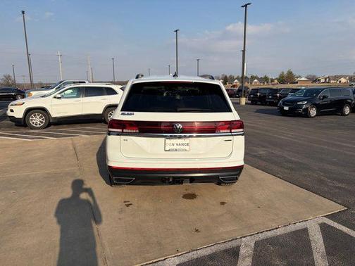 2025 Volkswagen Atlas 2.0T SE w/Technology 4MOTION