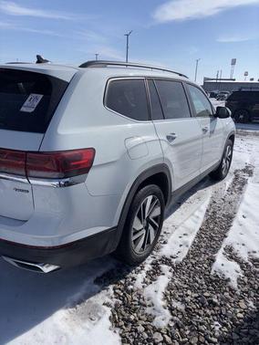 2025 Volkswagen Atlas 2.0T SE w/Technology 4MOTION