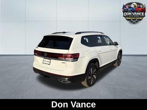 Pure White 2025 Volkswagen Atlas 2.0T SE w/Technology 4MOTION