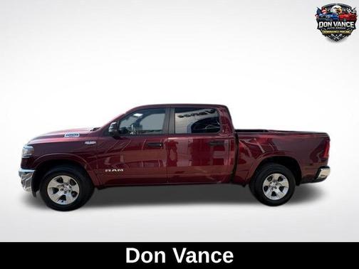 Delmonico Red Pearlcoat 2025 RAM 1500 Big Horn/Lone Star