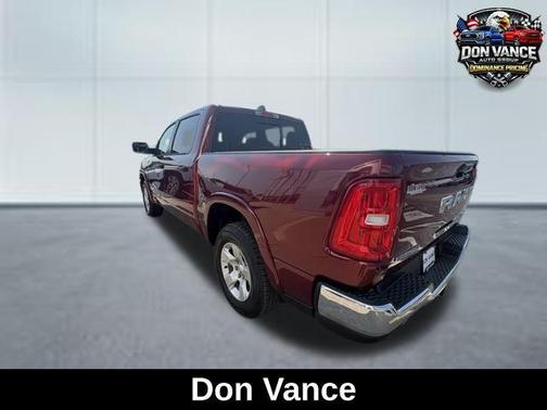 Delmonico Red Pearlcoat 2025 RAM 1500 Big Horn/Lone Star