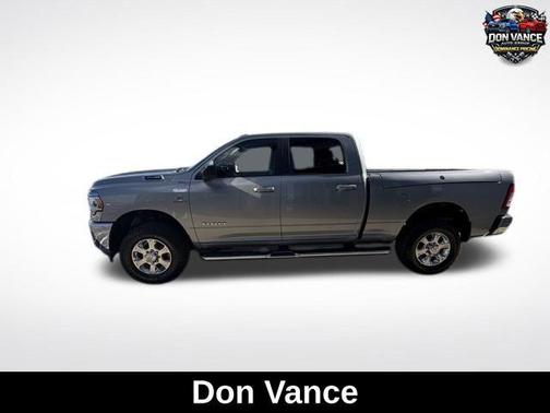 2022 RAM 3500 Big Horn Crew Cab 4x4 6'4' Box