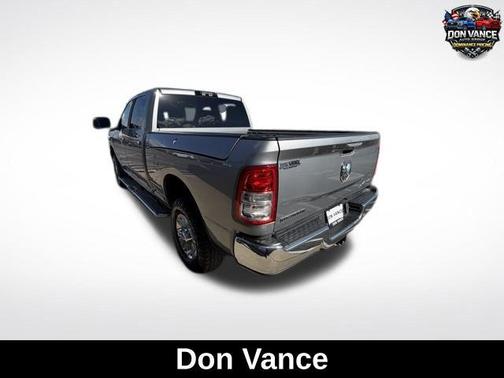 2022 RAM 3500 Big Horn Crew Cab 4x4 6'4' Box