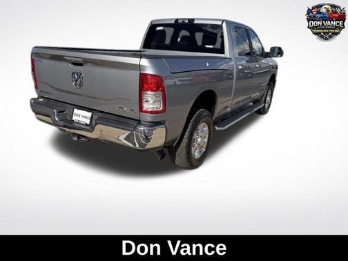 2022 RAM 3500 Big Horn Crew Cab 4x4 6'4' Box