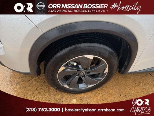 Brilliant Silver Metallic 2025 Nissan Rogue SV