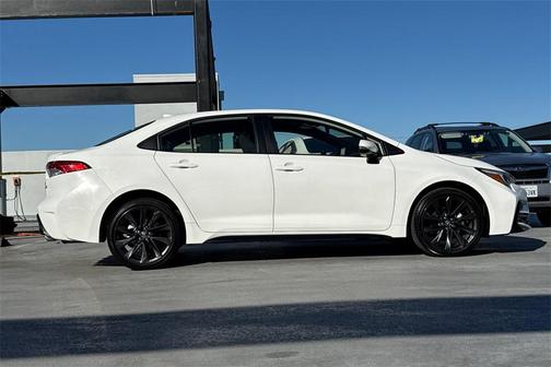 2024 Toyota Corolla Hybrid SE