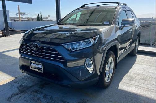 2020 Toyota RAV4 XLE