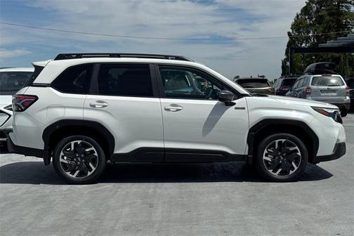 2025 Subaru Forester Hybrid Premium