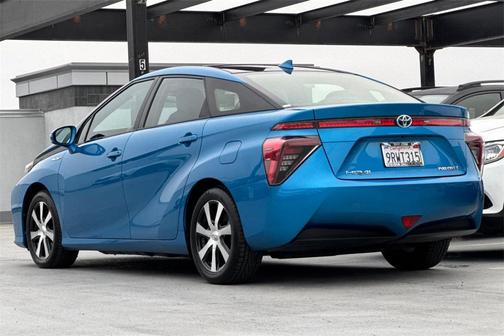 2017 Toyota Mirai Base