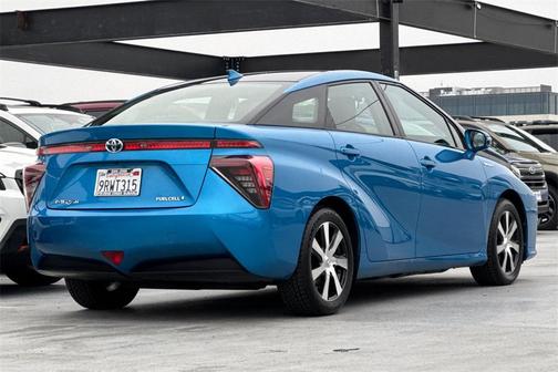 2017 Toyota Mirai Base