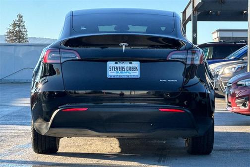 2023 Tesla Model Y Long Range Dual Motor All-Wheel Drive