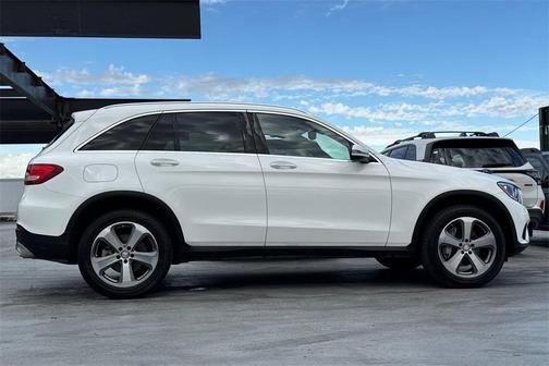 2017 Mercedes-Benz GLC 300 4MATIC
