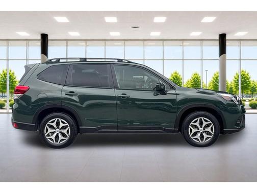 Cascade Green Silica 2023 Subaru Forester Premium