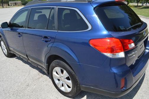 2010 Subaru Outback 3.6 R Limited