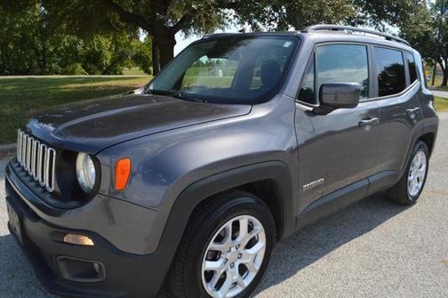 Granite Crystal Metallic Clearcoat 2017 Jeep Renegade Latitude