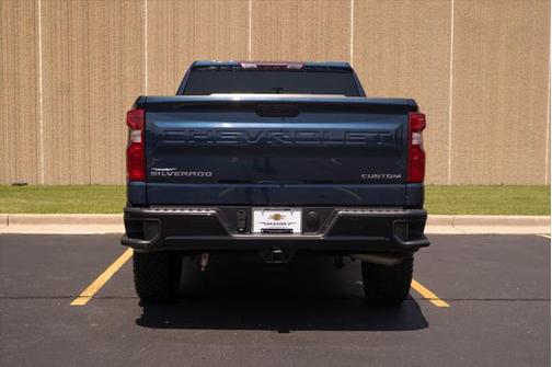 2022 Chevrolet Silverado 1500 Custom Trail Boss