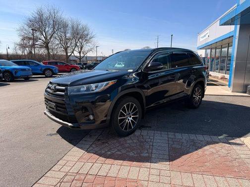 2018 Toyota Highlander SE