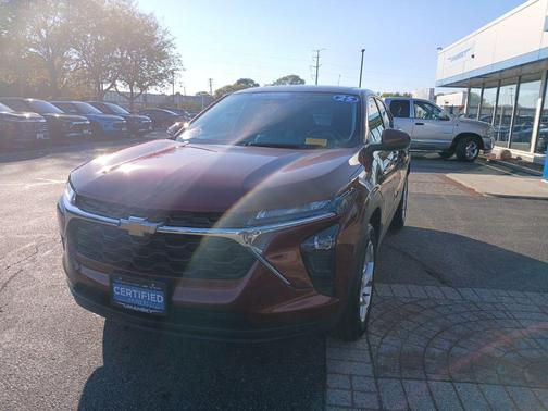 2025 Chevrolet Trax LS