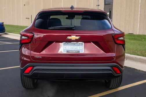 2025 Chevrolet Trax LS
