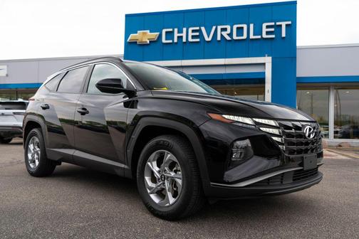 Black Pearl 2024 Hyundai TUCSON SEL